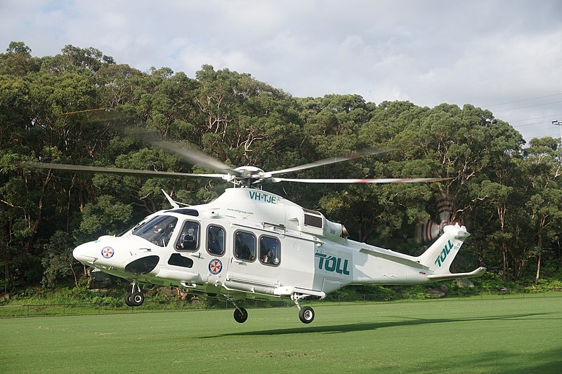 Archivo:Rescate en helicóptero de ambulancia de Nueva Gales del Sur 201.jpg